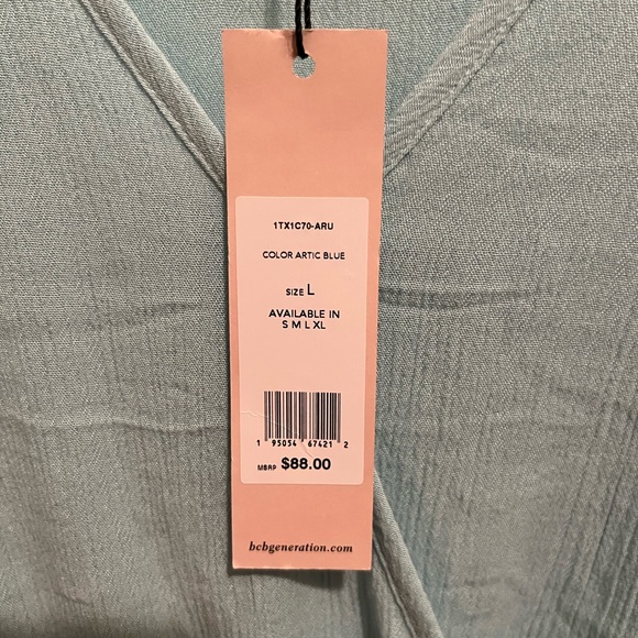 BCBGeneration Baby Blue Wrap Blouse Size Large‎ Ruffle NWT Lightweight - Picture 3 of 4